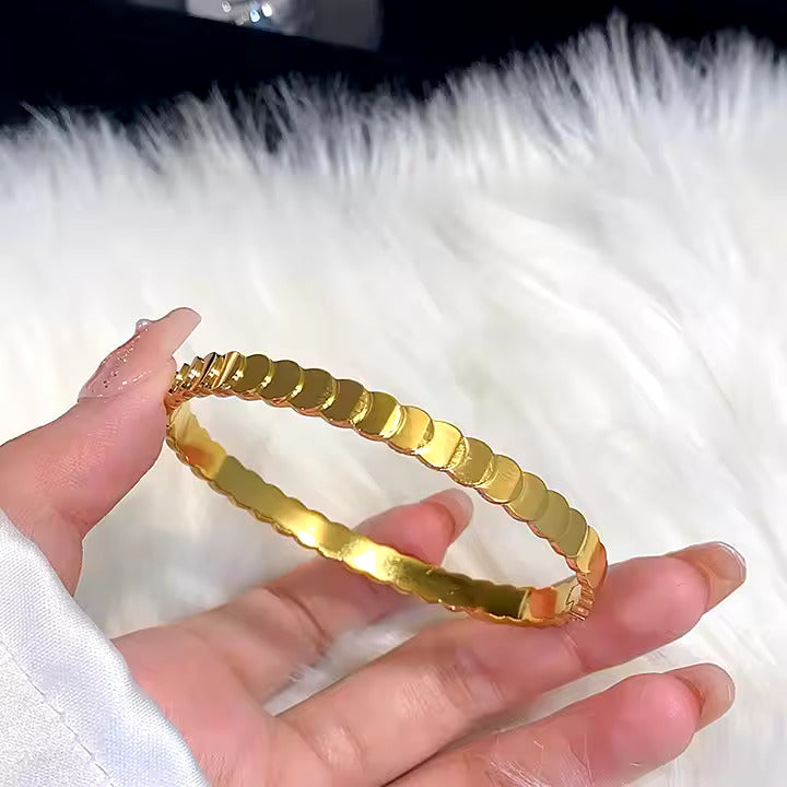 High Quality 18K Gold Plated Ripple Moon Bangle Bracelet